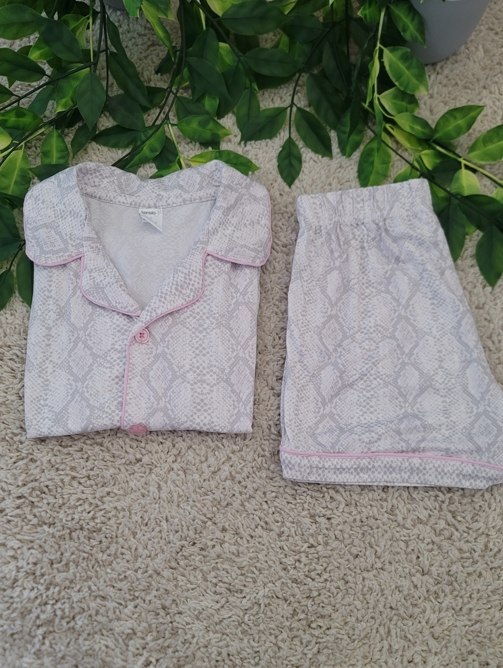 Big Girl Grey & White Snake Print Pajamas (Size 8)